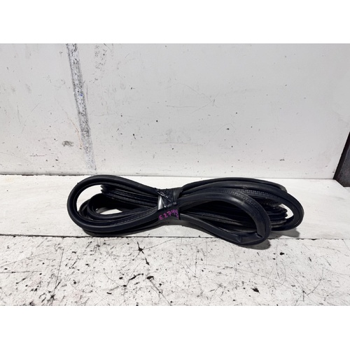 Toyota Corolla Tailgate Body Seal Rubber AE101 09/1994-10/1999