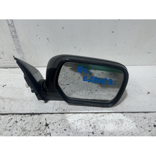 Mitsubishi Outlander Right Door Mirror ZE 12/2002-10/2006