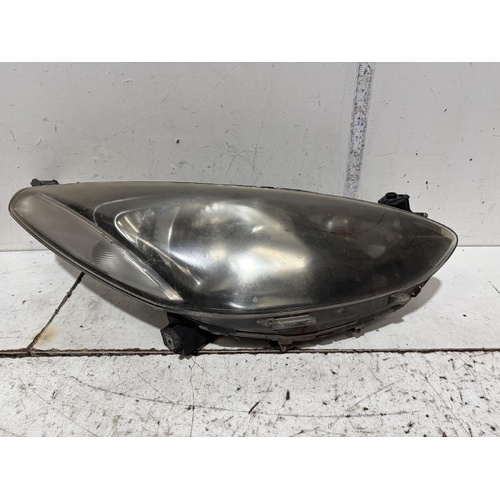 Mazda 2 Right Headlight DE 09/07 - 09/14