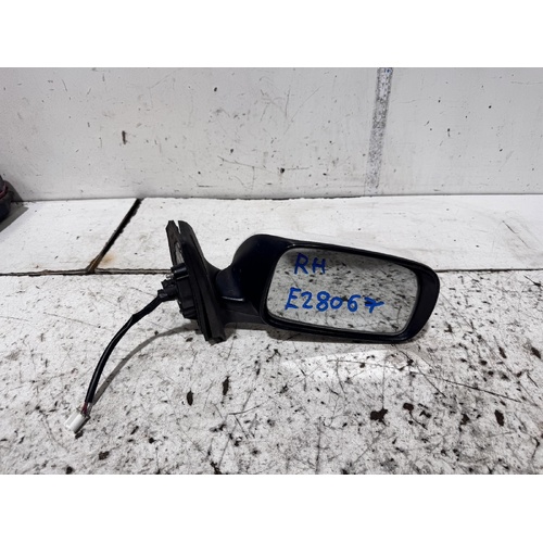 Toyota Corolla Right Door Mirror ZZE122 04/2004-06/2007