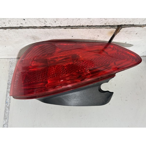 Peugeot 308 Left Hand Headlight T7 06/07 - 12/13