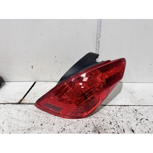 Peugeot 308 Right Tail Light T7 06/2007-12/2013