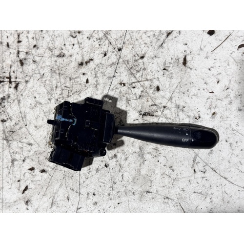 Toyota Corolla Flasher Switch ZZE122 12/2001-04/2007