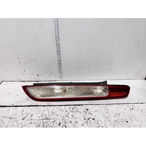 Ford Focus Right Tail Light LV 11/2008-07/2011