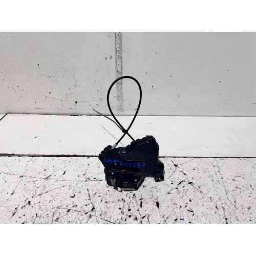 Toyota Corolla Left Front Door Lock Mechanism ZRE152 03/2007-10/2013