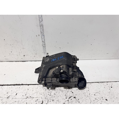 Lexus CT200H Air Cleaner Box with Air Flow Meter ZWA10 12/2010-10/2012