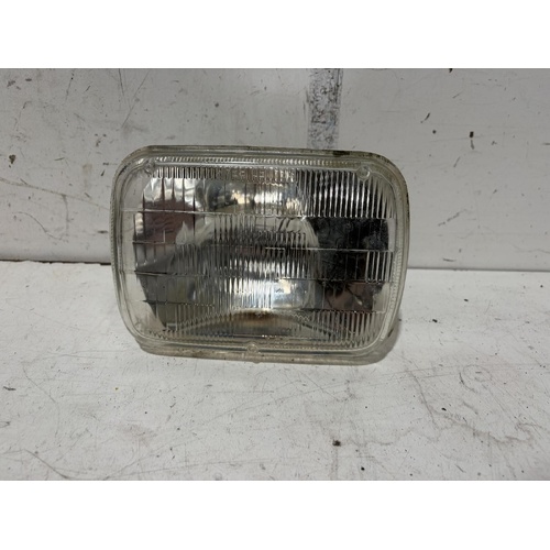 Toyota Hiace Right Headlight YH 02/83 - 10/89 