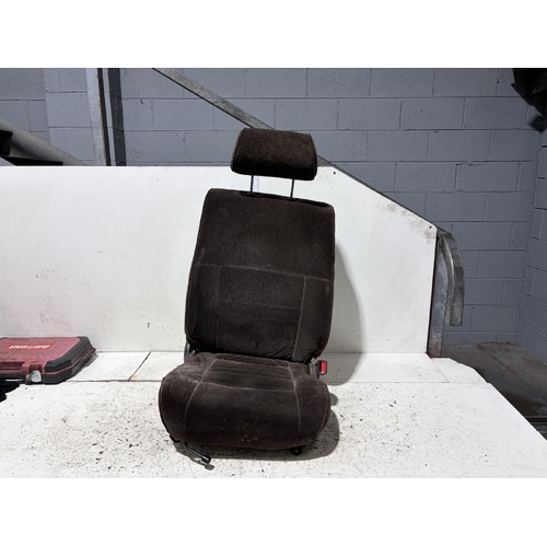 Toyota Hiace Super Custom Right Front Seat KZH100 11/1989-12/2004