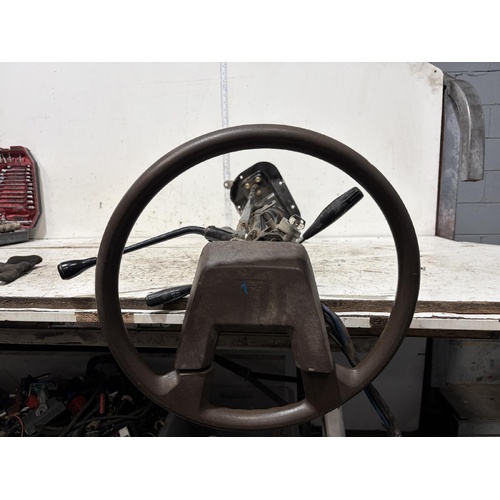 Toyota Hiace Steering Wheel with Horn Pad YH63 02/1983-10/1989