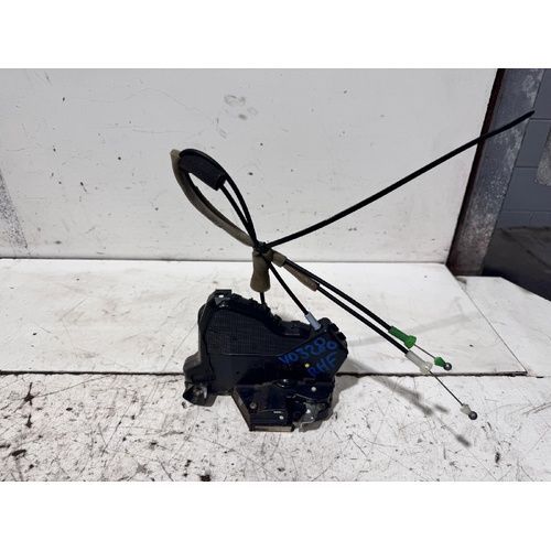 Lexus ES300 Right Front Door Lock Mechanism MCV30 10/2001-12/2005