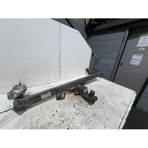 Toyota Hilux Towbar KUN26 03/2005-08/2015