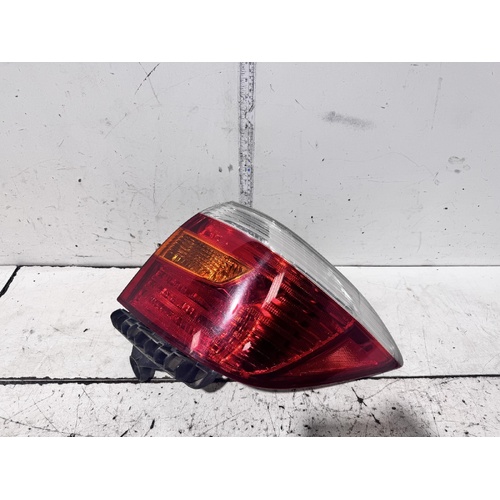 Toyota Kluger Right Tail Light GSU45 05/2007-07/2010