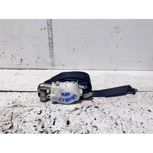 Toyota Kluger Right Front Seat Belt GSU45 05/2007-07/2010