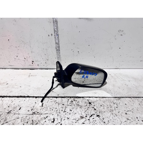 Toyota Corolla Right Door Mirror ZZE122 12/2001-04/2004