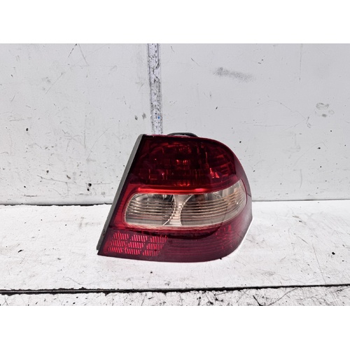 Toyota Corolla Right Tail Light ZZE122 12/2001-03/2004