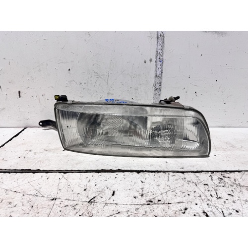 Toyota Tarago Right Head Light TCR10 09/1990-05/2000
