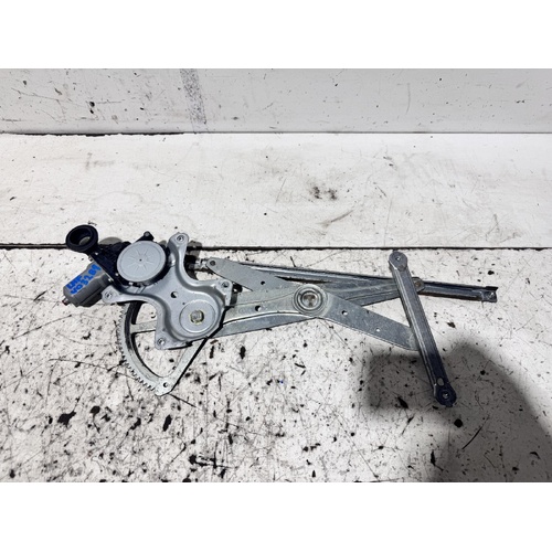 Toyota Corolla Left Front Door Window Regulator ZRE152 03/2007-10/2013