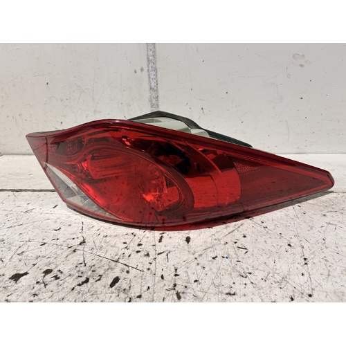 Hyundai i45 Left Tail Light YF 02/2010-05/2013