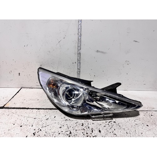Hyundai I45 Right Head Light YF 02/2010-04/2014