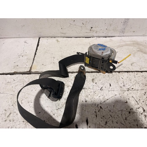 Mitsubishi Triton Right Front Seatbelt ML 07/2006-08/2009