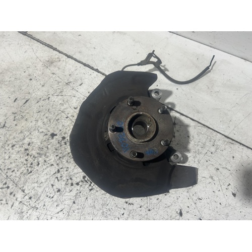 Lexus ES300 Right Front Hub Assembly MCV30 10/2001-12/2005