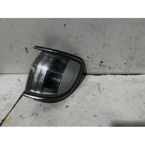 Nissan Pathfinder Left Corner Light R50 11/1995-12/1998