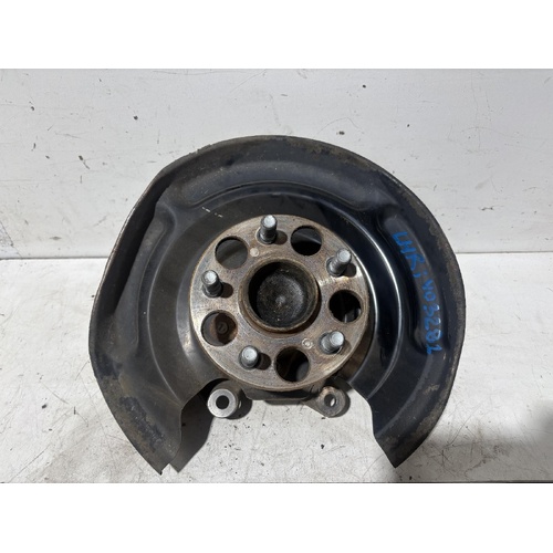 Lexus CT200H Left Rear Hub Assembly ZWA10 03/2011-10/2022