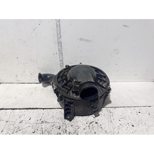 Mazda BT-50 Air Cleaner Box with Air Flow Meter UR 10/2011-06/2020