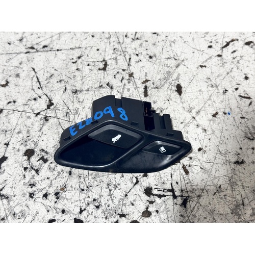 Hyundai I45 Bootlid / Fuel Door Release YF 02/2010-04/2014