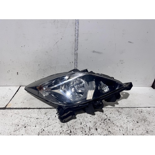 Mazda BT-50 Right Head Light UR 09/2015-06/2020