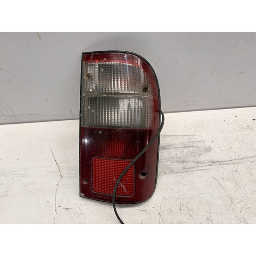 Toyota Hilux Right Tail Light LN147 09/1997-10/2001