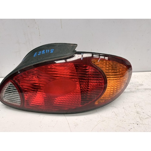 Hyundai Lantra Right Tail Light J3 03/1999-10/2000
