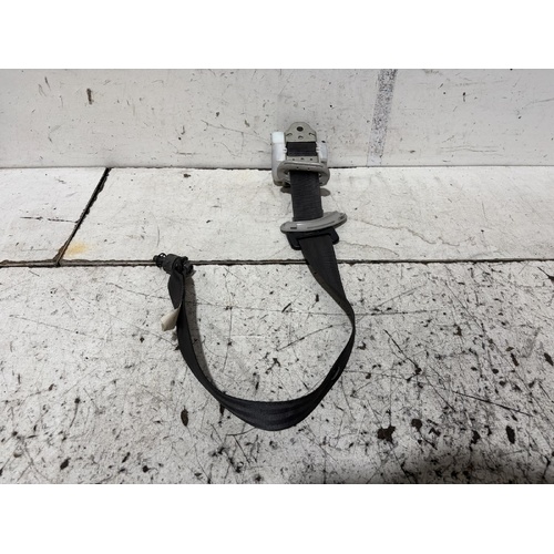 Toyota Tarago Left Hand Rear Seat Belt ACR50 01/06 - 03/12