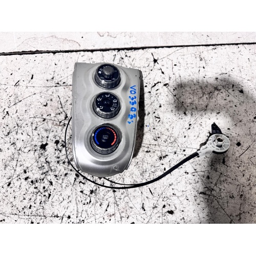 Toyota Yaris Heater Controls NCP91 10/2005-07/2011