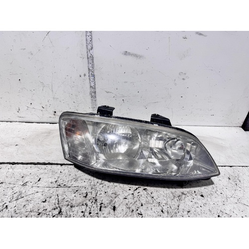 Holden Commodore Right Head Light VE 09/2010-05/2013
