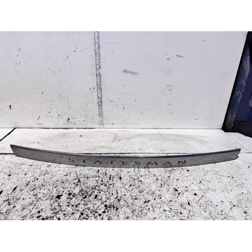 Holden Statesman Bootlid Garnish WM 09/2006-08/2010