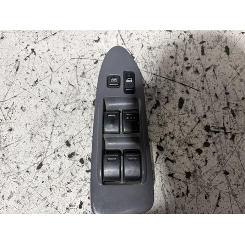Toyota Camry Right Hand Front Master Window Switch SK20 08/97 - 08/02