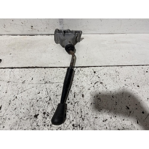 Toyota Hilux Manual Gear Shifter TGN16 03/05 - 08/15 