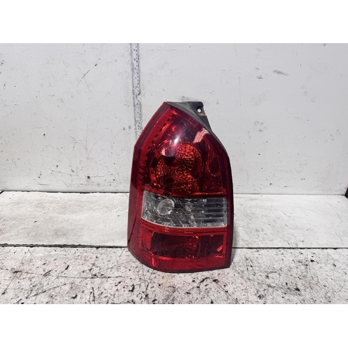 Hyundai Tucson Left Tail Light 08/2004-01/2010