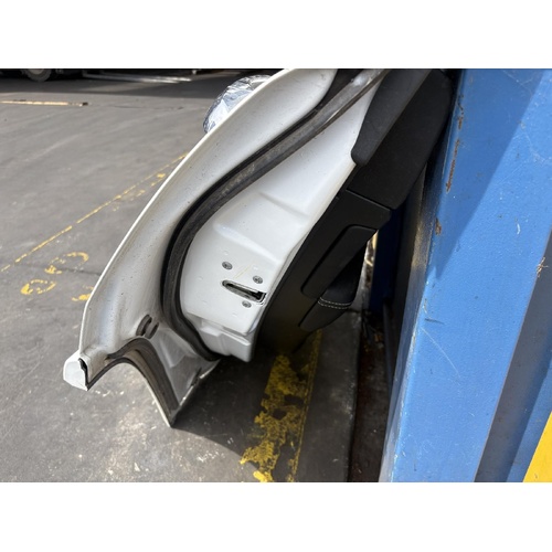 Jeep Grand Cherokee Left Rear Door Lock Mechanism WK 10/2010-02/2022