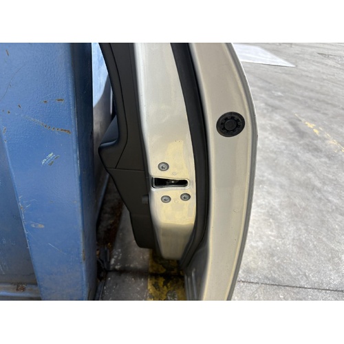 Toyota Corolla Right Front Door Lock Mechanism ZRE152 03/2007-10/2013