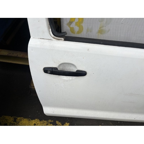Mitsubishi Triton Right Front Outer Door Handle ML 07/2006-04/2015