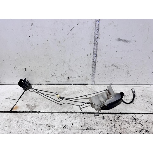 Toyota Camry Right Front Door Lock Mechanism SXV10 06/1995-06/1997