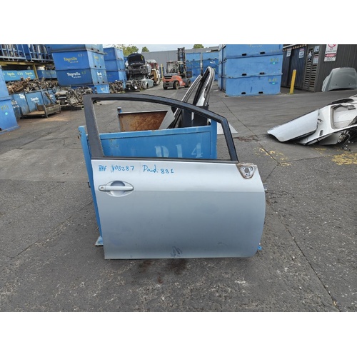 Toyota Corolla Right Front Door Glass ZRE152 03/2007-09/2012