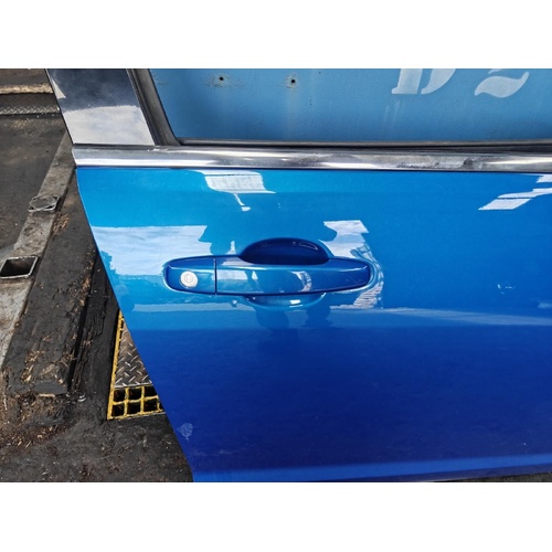 Holden Commodore Right Front Outer Door Handle VE 08/2006-05/2013