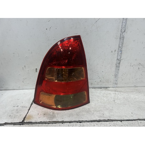 Toyota Corolla Left Tail Light ZZE122 04/2004-06/2007