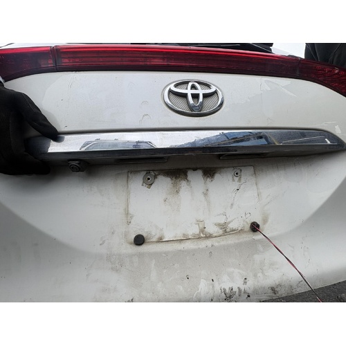 Toyota Estima Reverse Camera ACR50 2005-2019