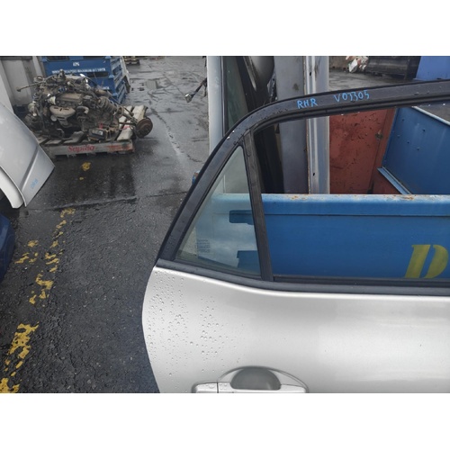 Toyota Corolla Right Rear Door 1/4 Glass ZRE152 03/2007-09/2012