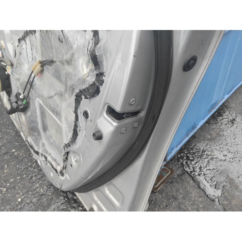 Toyota Camry Right Front Door Lock Mechanism ACV40 06/2006-11/2011