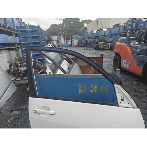 Toyota RAV4 Right Front Door Glass ACA23 07/2000-10/2005